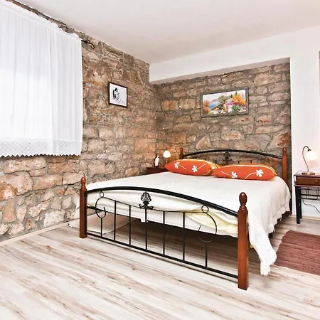 Beautiful In With Kitchen Holiday home *