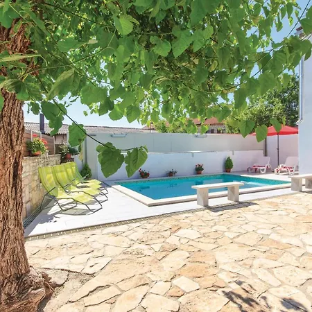 Holiday home Beautiful In With Kitchen *